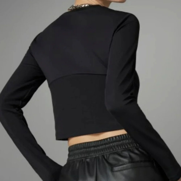 *ADIDAS NWT, Size medium, black crop long sleeves, Rib Top - Picture 2 of 6